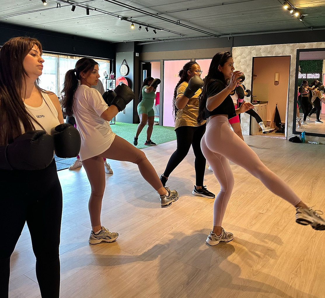 Power Punch vechtsportles bij Chachi Sports voor vrouwen