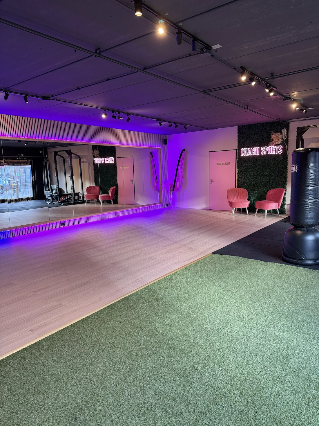 De Chachi Sports studio: een warme sportclub met een feminine touch. 